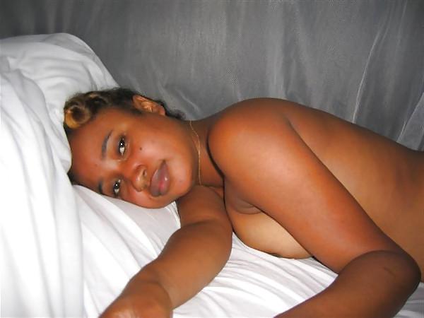 14P Madagascar -   a nice girl in sambava
