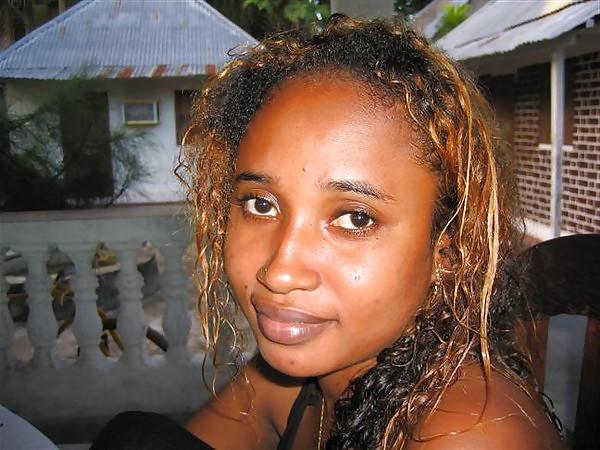 14P Madagascar -   a nice girl in sambava