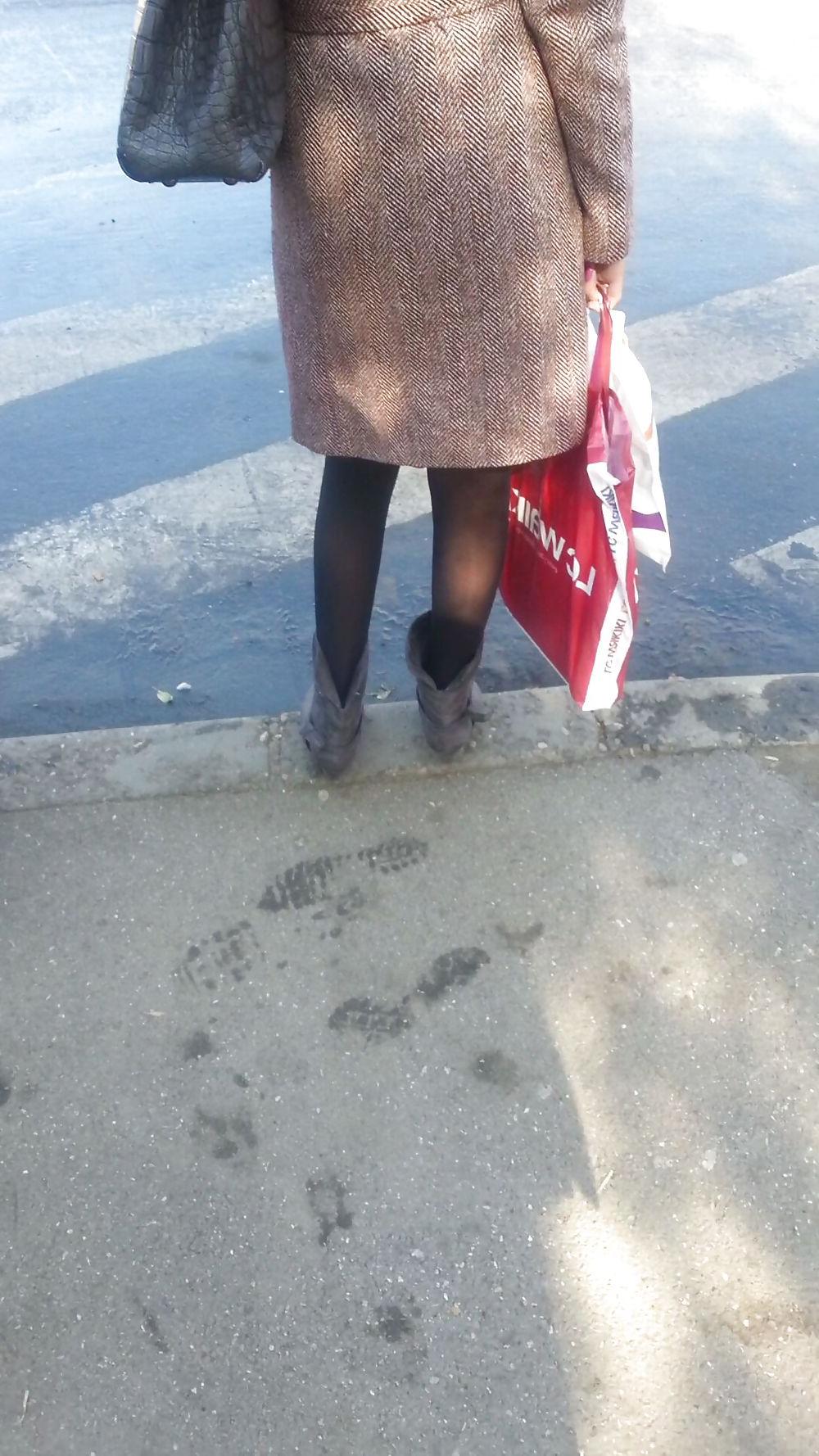 9P Sexy feet romanian