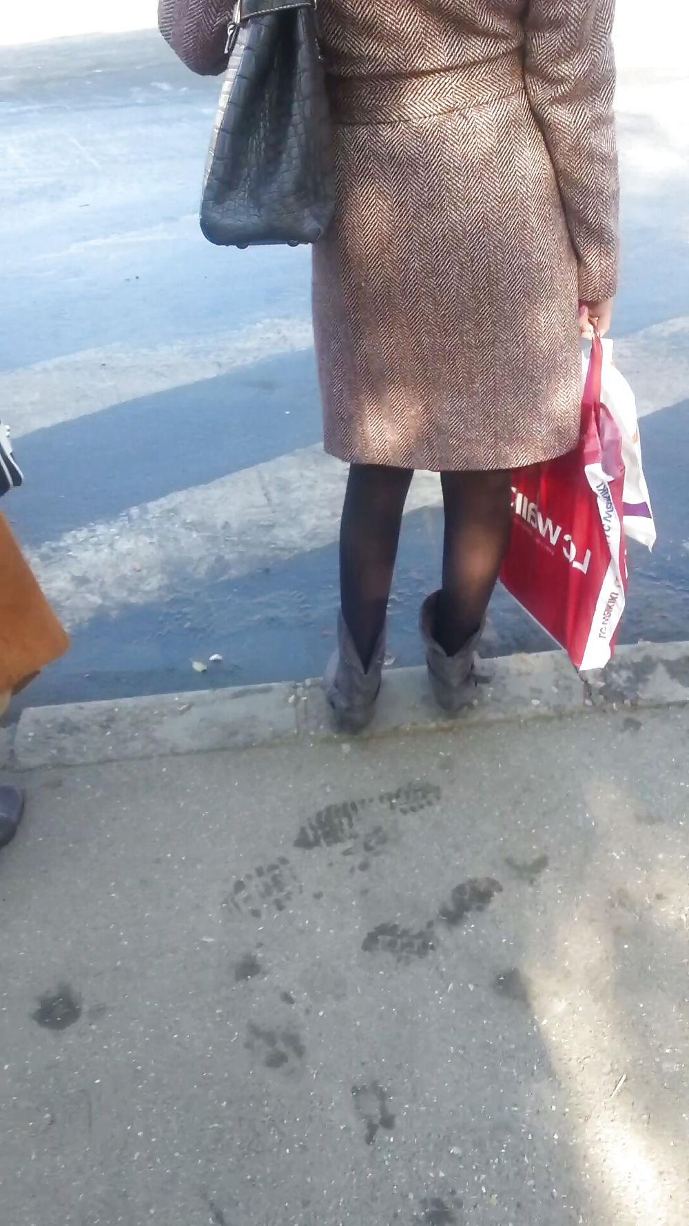 9P Sexy feet romanian
