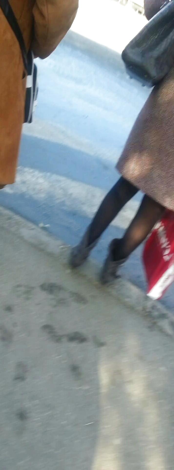 9P Sexy feet romanian