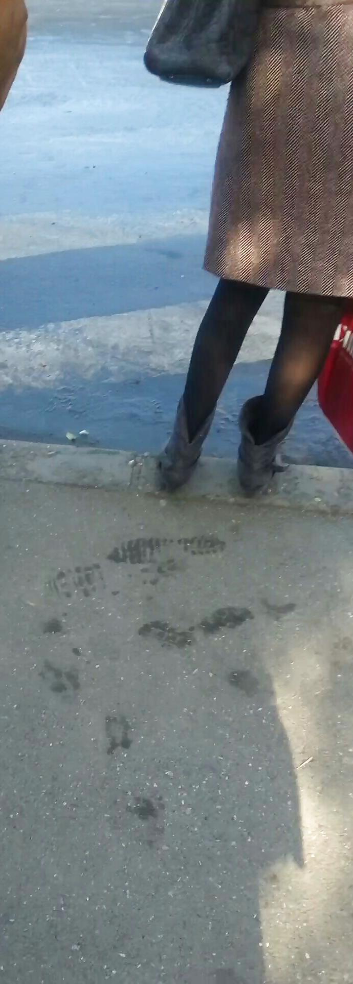 9P Sexy feet romanian