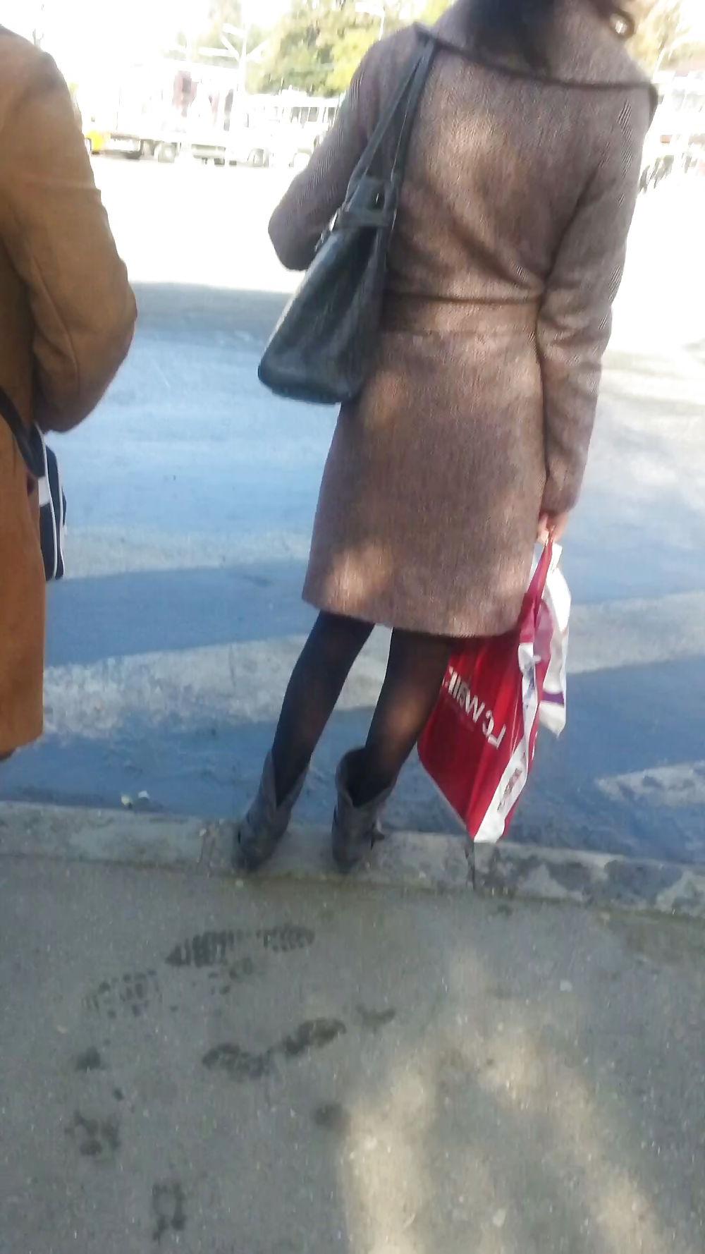 9P Sexy feet romanian