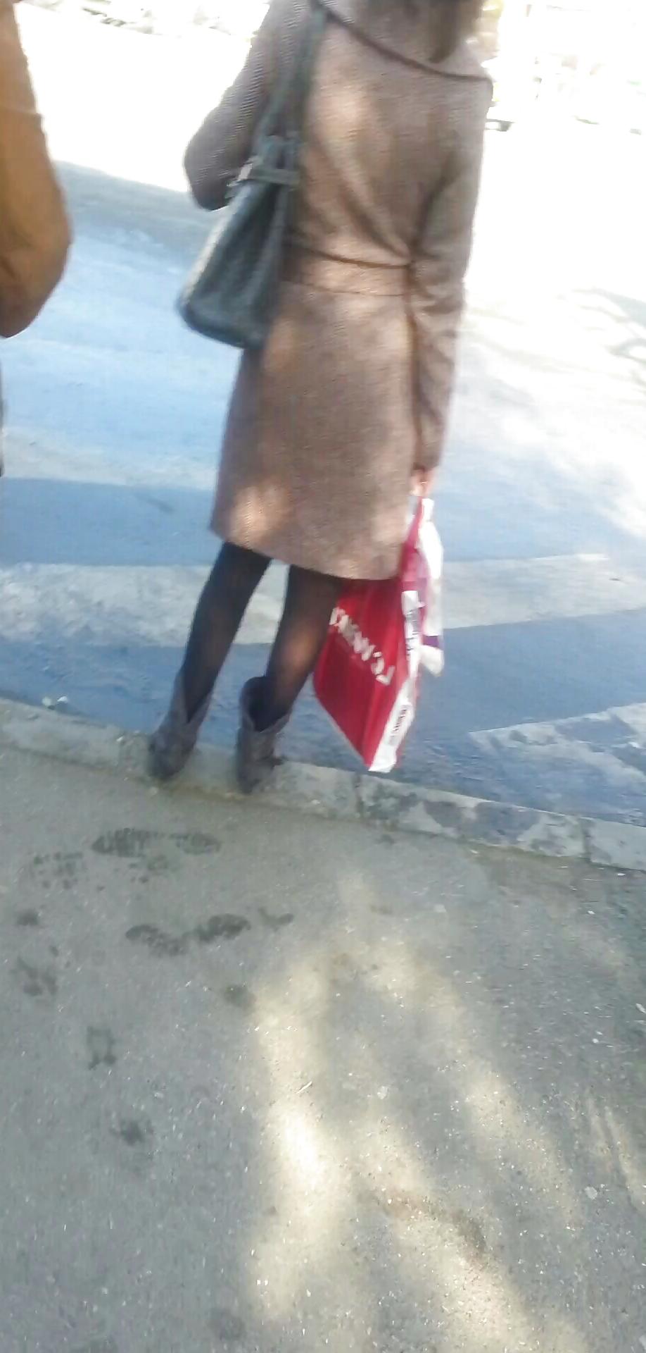 9P Sexy feet romanian
