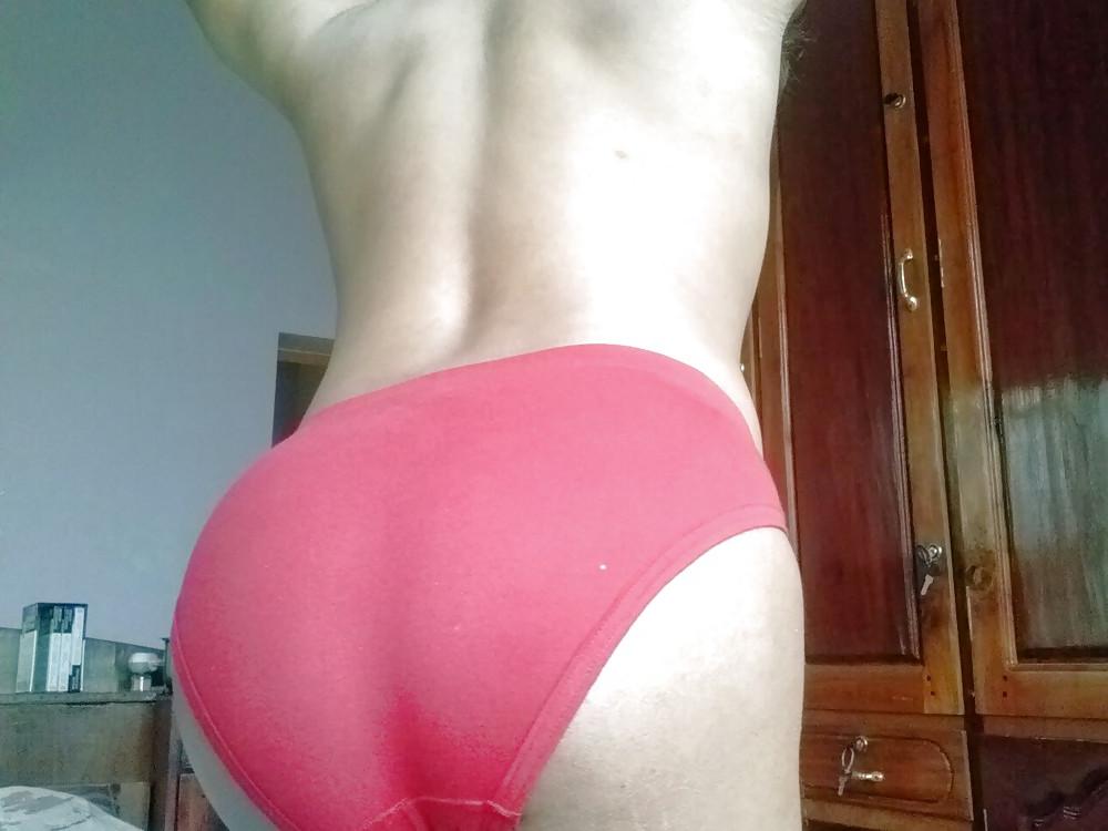 20P My bubble butt in red underwear