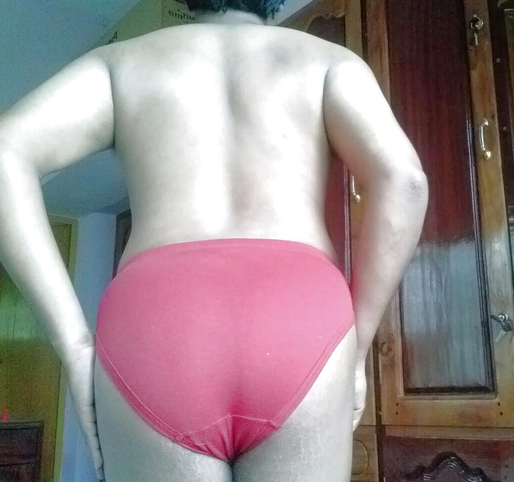 20P My bubble butt in red underwear