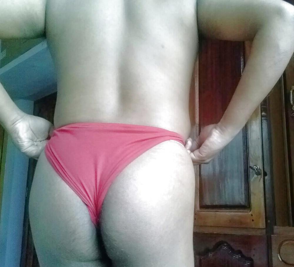20P My bubble butt in red underwear