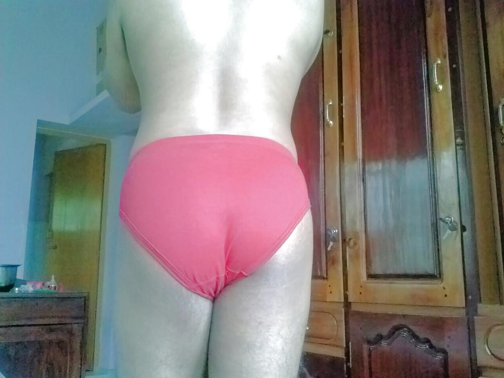20P My bubble butt in red underwear