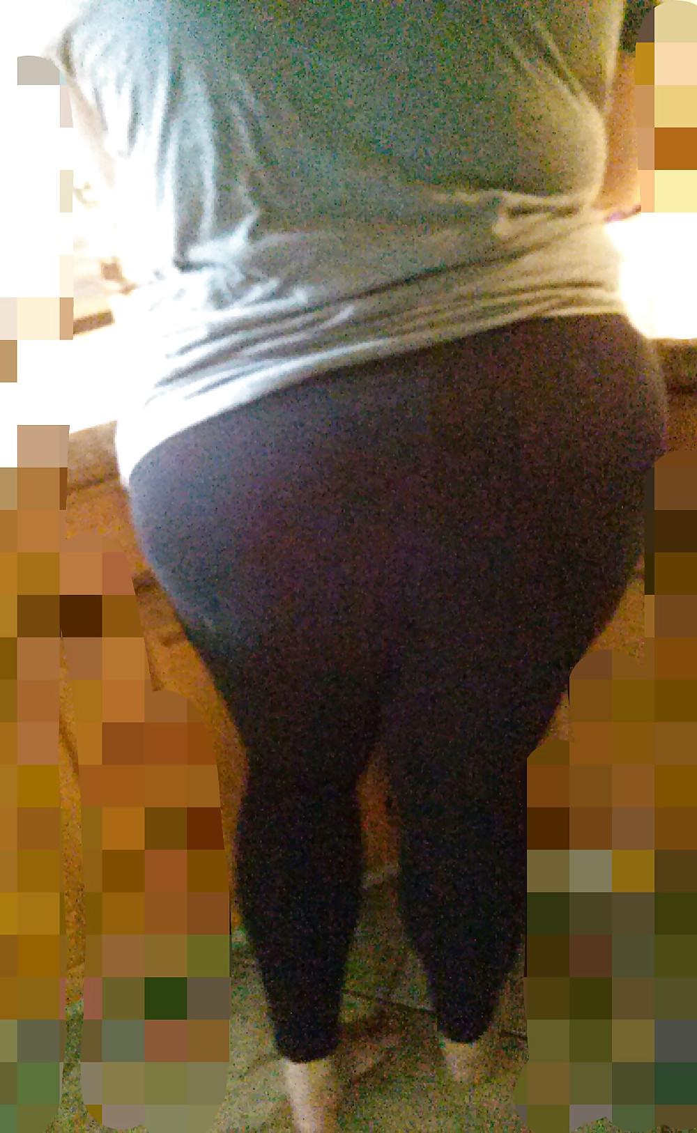 5P Phat booty in leggings 