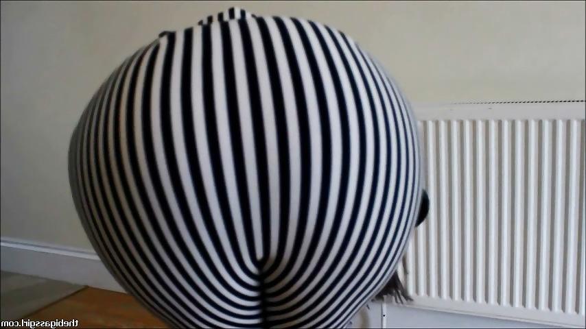 7P Huge bubble butt beauty in pin stripe pencil skirt & heels