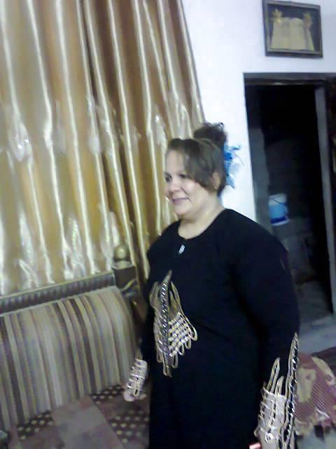 4P Bbw arab mother