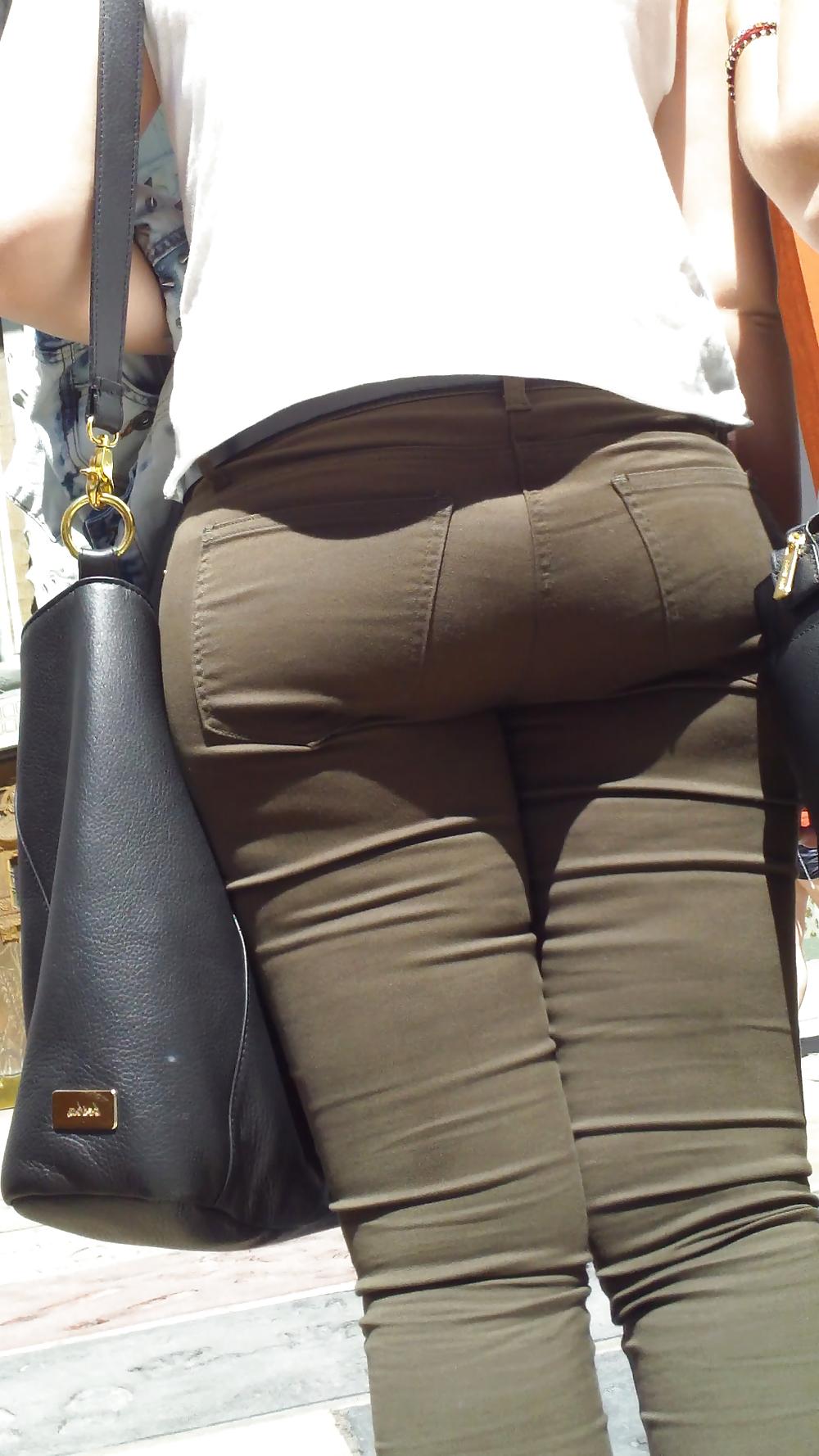 25P Spanish teen bubble butt & ass in pants