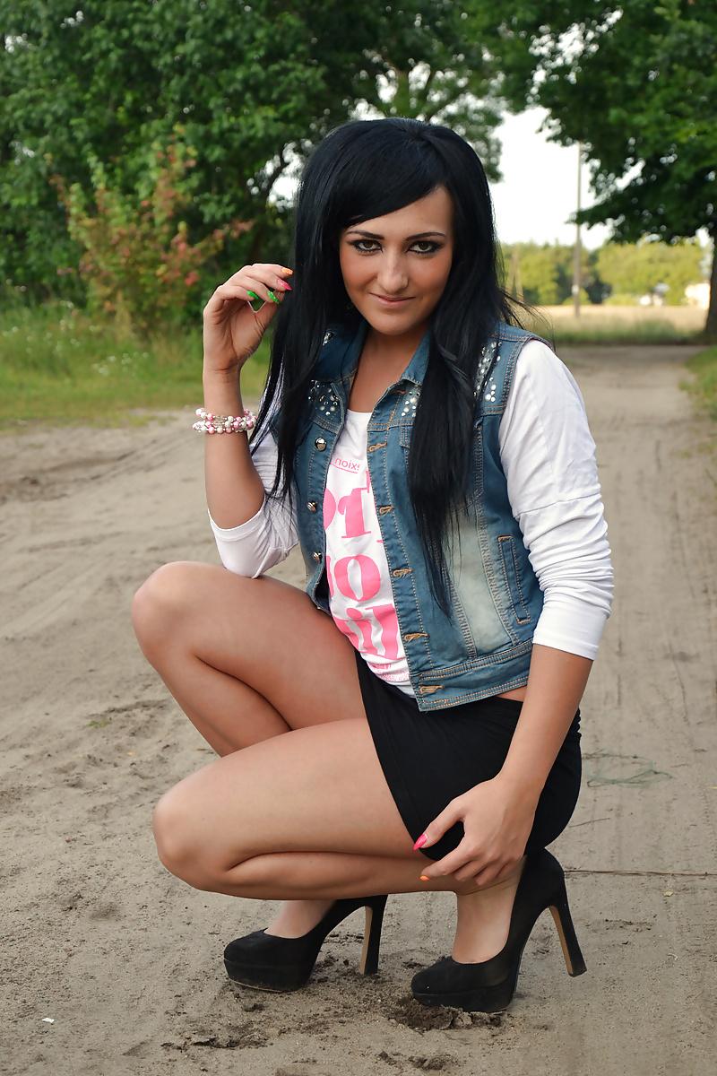 25P Mix Polish Teens 5 (high heels only)