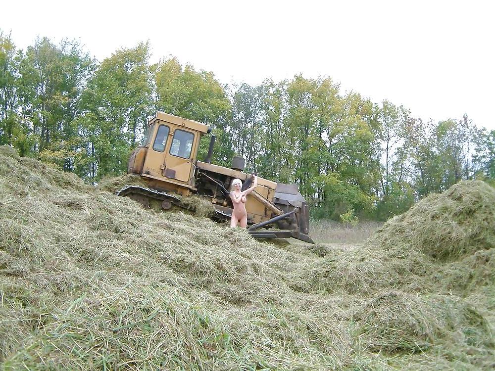 25P Russian teen Marta outdoor