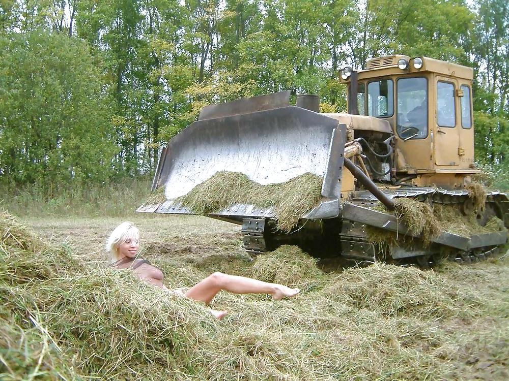 25P Russian teen Marta outdoor