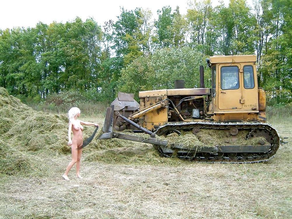 25P Russian teen Marta outdoor
