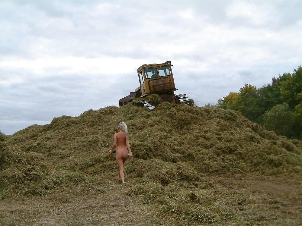 25P Russian teen Marta outdoor