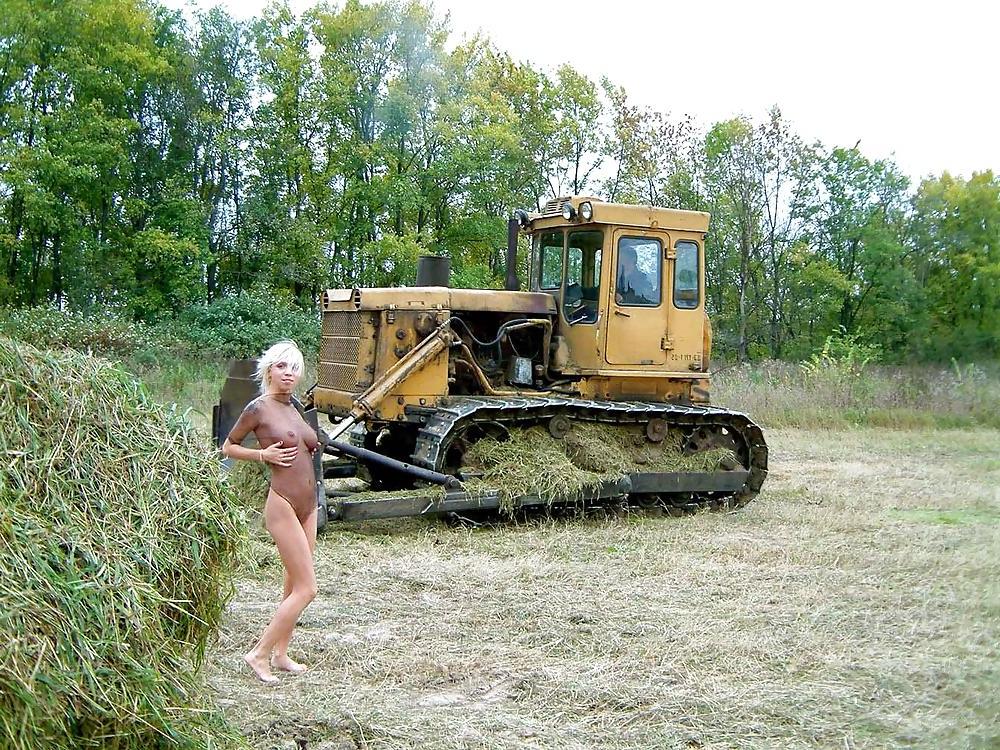 25P Russian teen Marta outdoor