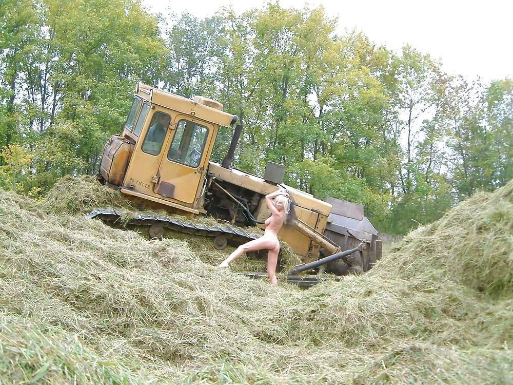25P Russian teen Marta outdoor