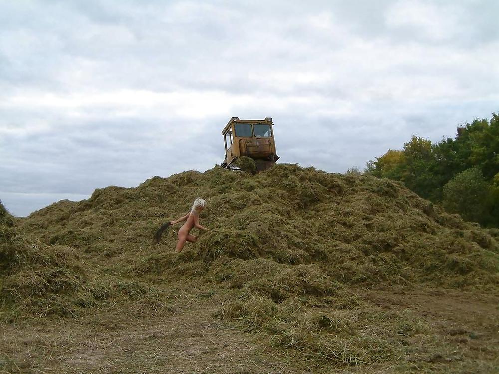 25P Russian teen Marta outdoor