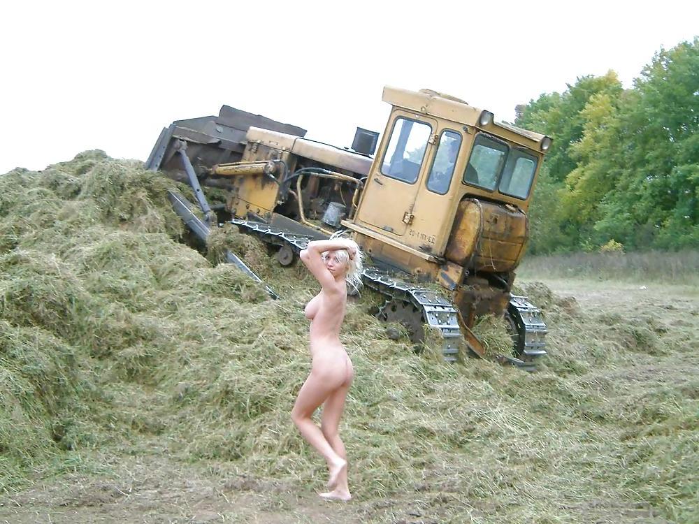 25P Russian teen Marta outdoor