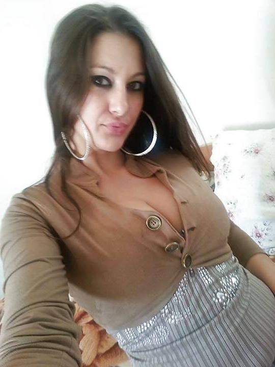 16P Romanian women: Amel part 5