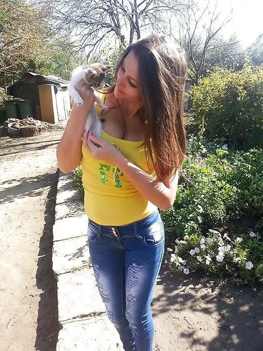 16P Romanian women: Amel part 5