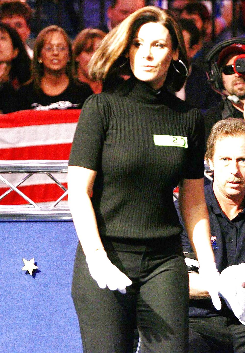 9P Michaela Tabb Snooker Referee