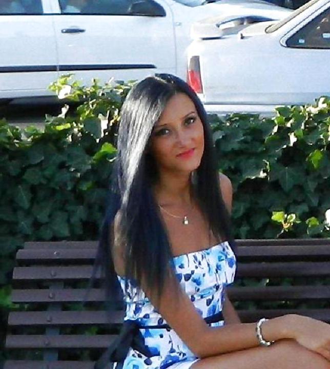 6P Romanian girl: Ramona