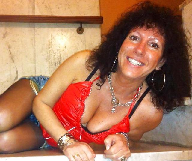 24P REAL BUSTY MOM & DAUGHTER SEXY AS FUCK