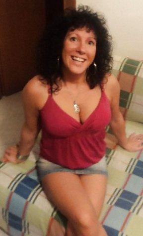 24P REAL BUSTY MOM & DAUGHTER SEXY AS FUCK