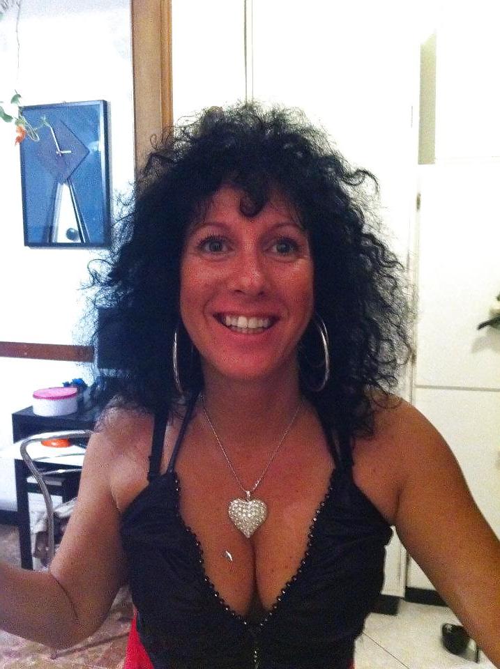 24P REAL BUSTY MOM & DAUGHTER SEXY AS FUCK