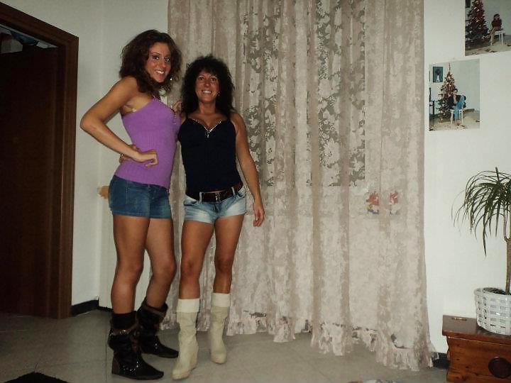 24P REAL BUSTY MOM & DAUGHTER SEXY AS FUCK