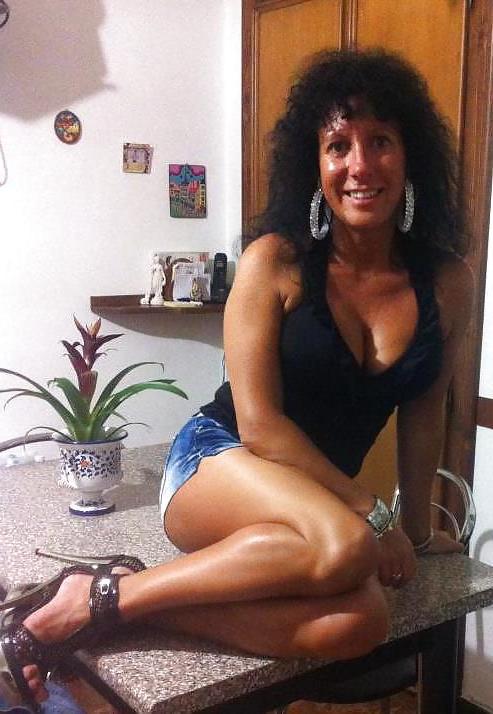 24P REAL BUSTY MOM & DAUGHTER SEXY AS FUCK