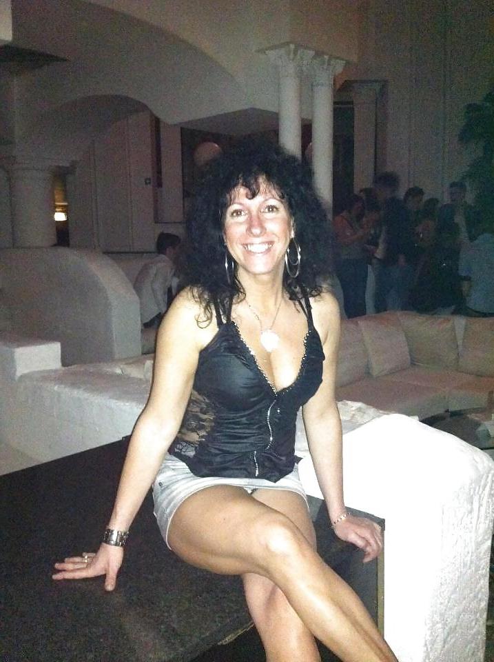 24P REAL BUSTY MOM & DAUGHTER SEXY AS FUCK