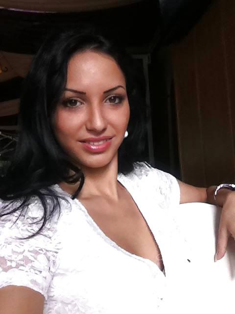 20P Romanian girl: ramona