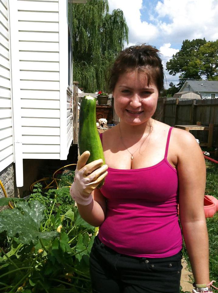 25P Mom and not her daughter. Who would you like to fuck?