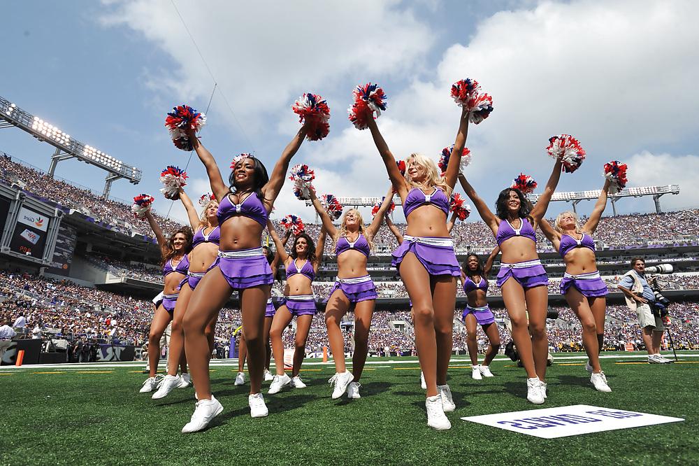 25P Cheerleaders Non-Nude