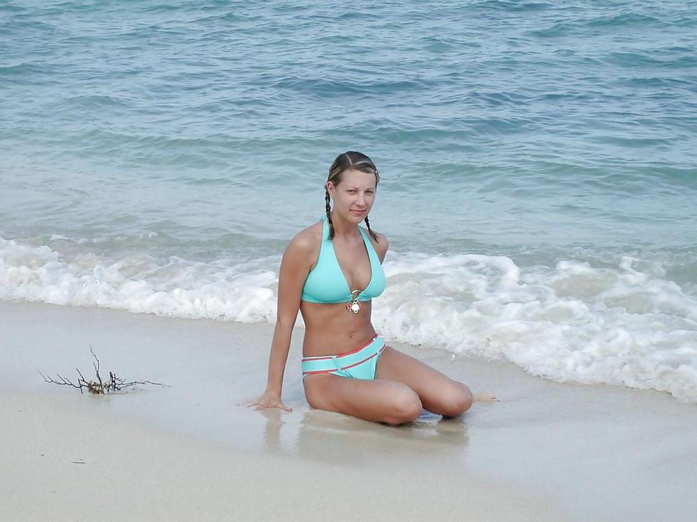 25P HORNY VACATION