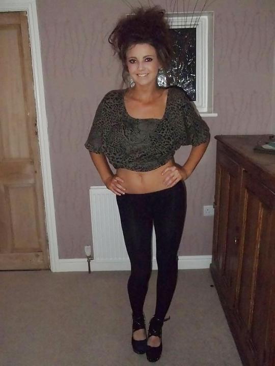 25P Chavs In Leggings
