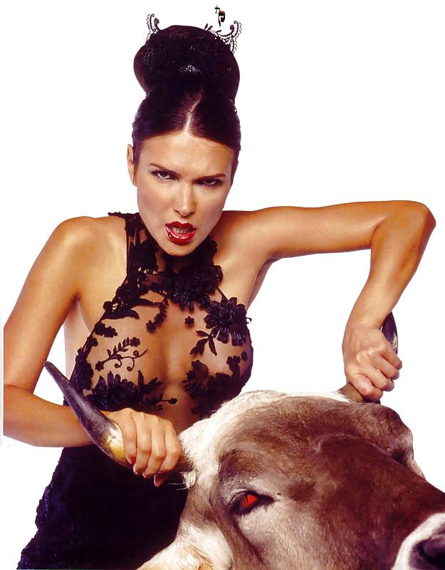 25P ROMANIAN ACTRESS MONICA BARLADEANU