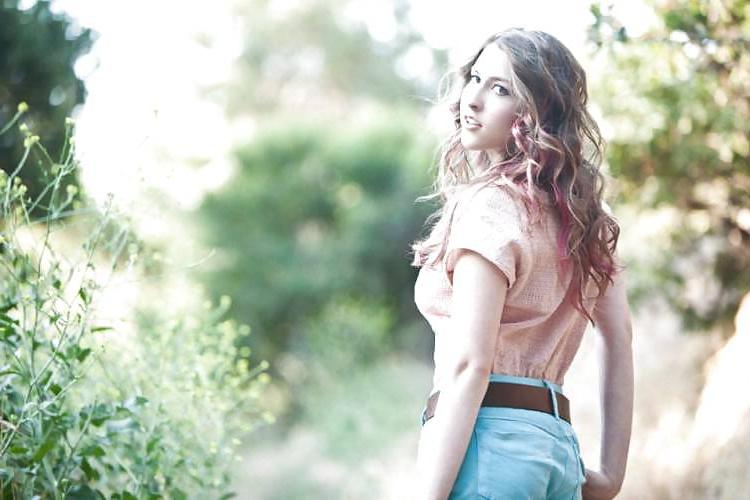 10P Eden Sher