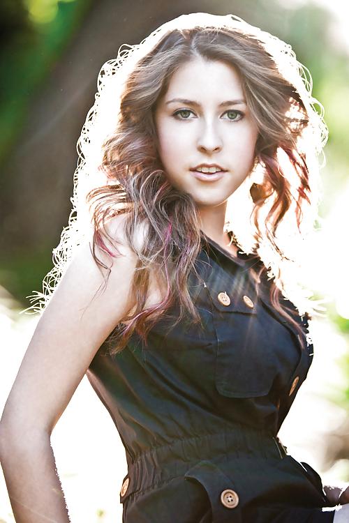 10P Eden Sher