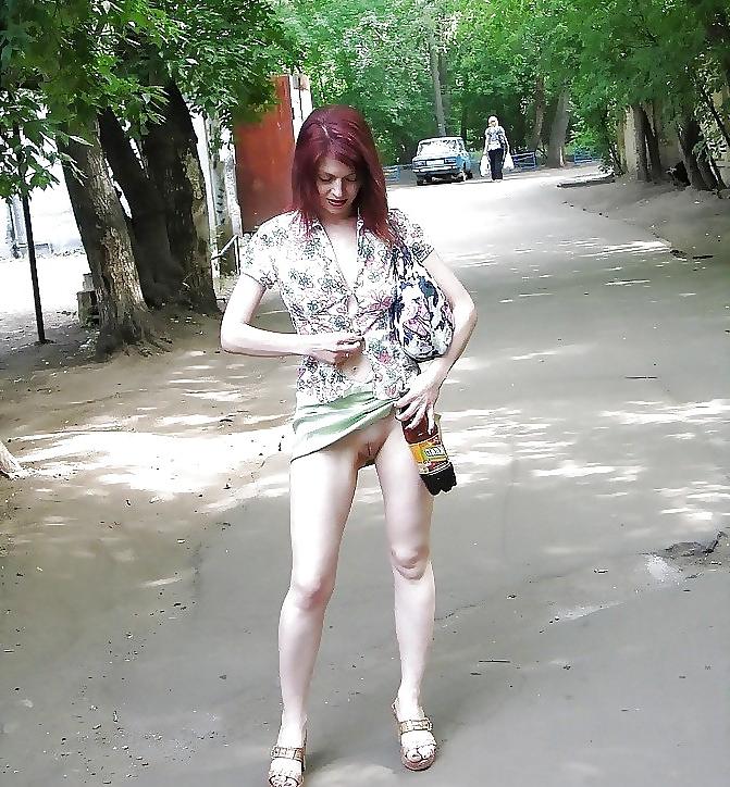 25P Upskirt & Flashers - no panties IX