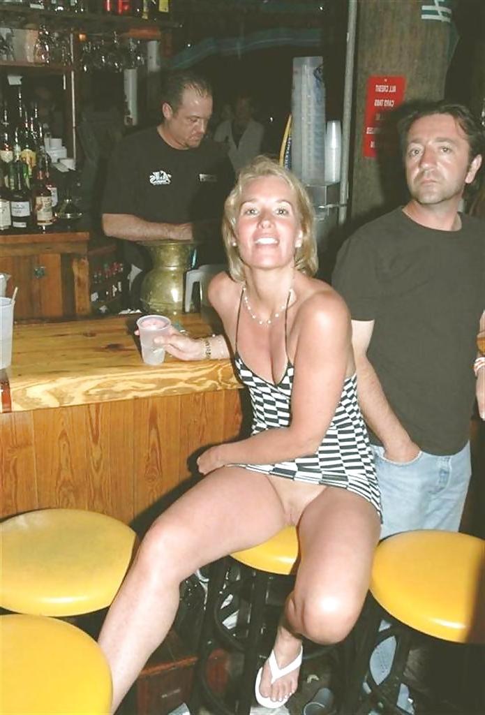 25P Upskirt & Flashers - no panties IX