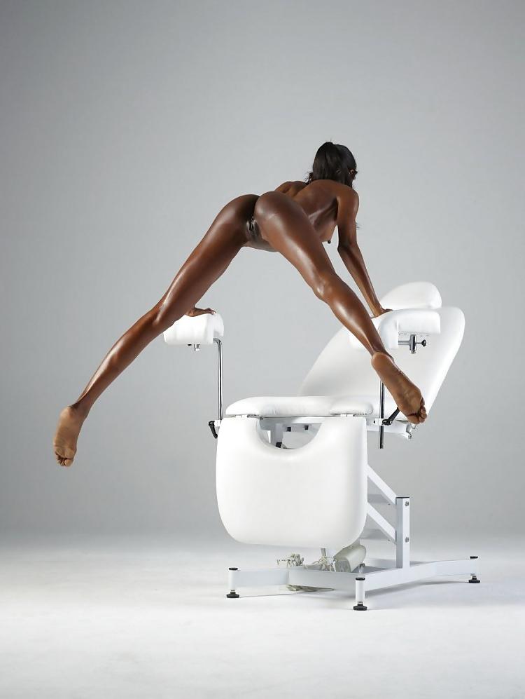 20P ATLETHIC BLACK GIRL