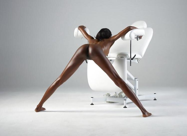 20P ATLETHIC BLACK GIRL