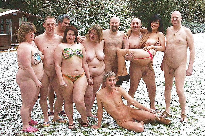 20P Mature outdoor naked 1.