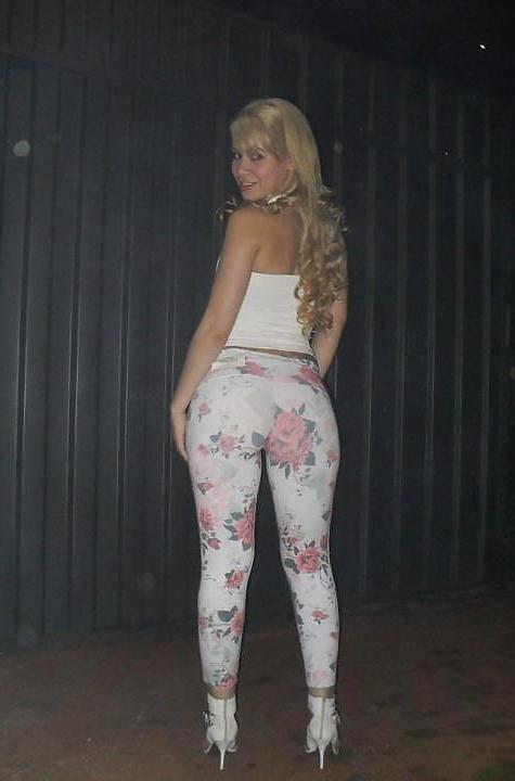 23P Non Nude Sexy ,by Blondelover.