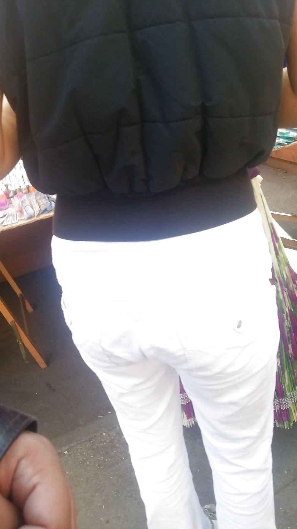 9P Sexy ass white romanian
